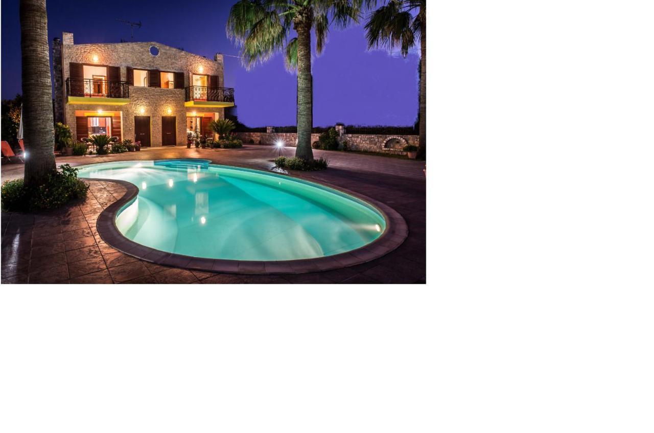 Erodios Villas 1 Gerani  Luaran gambar