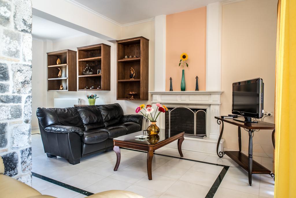 Erodios Villas 1 Gerani  Luaran gambar