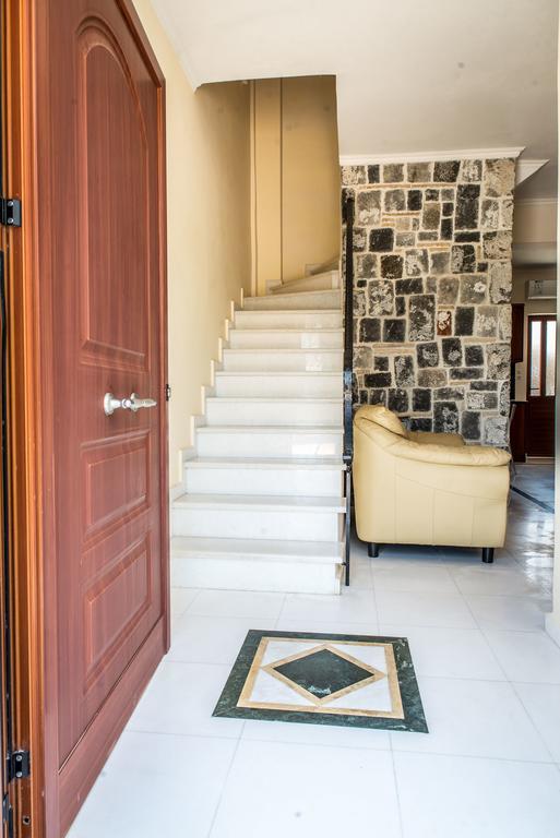 Erodios Villas 1 Gerani  Luaran gambar
