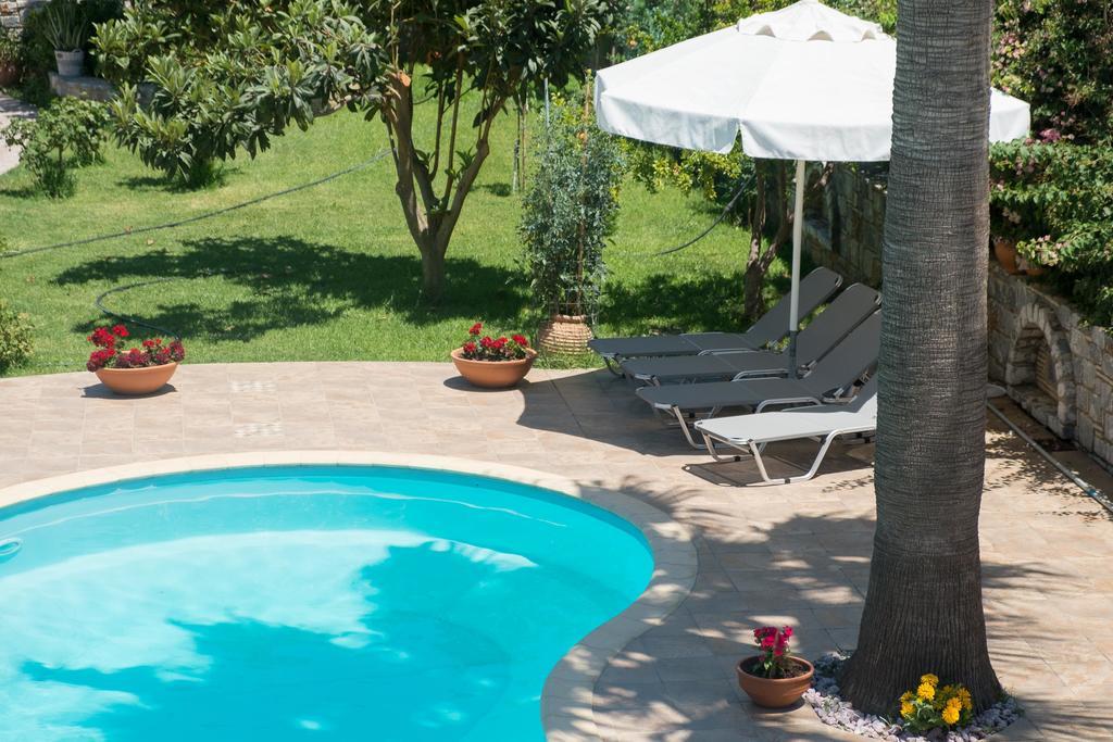 Erodios Villas 1 Gerani  Luaran gambar