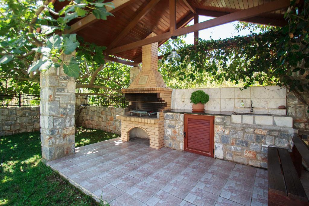 Erodios Villas 1 Gerani  Luaran gambar